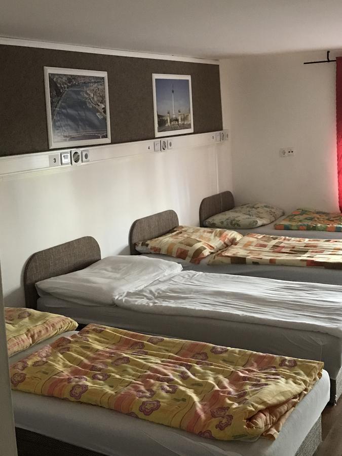 Opera Hostel Budapest Eksteriør billede