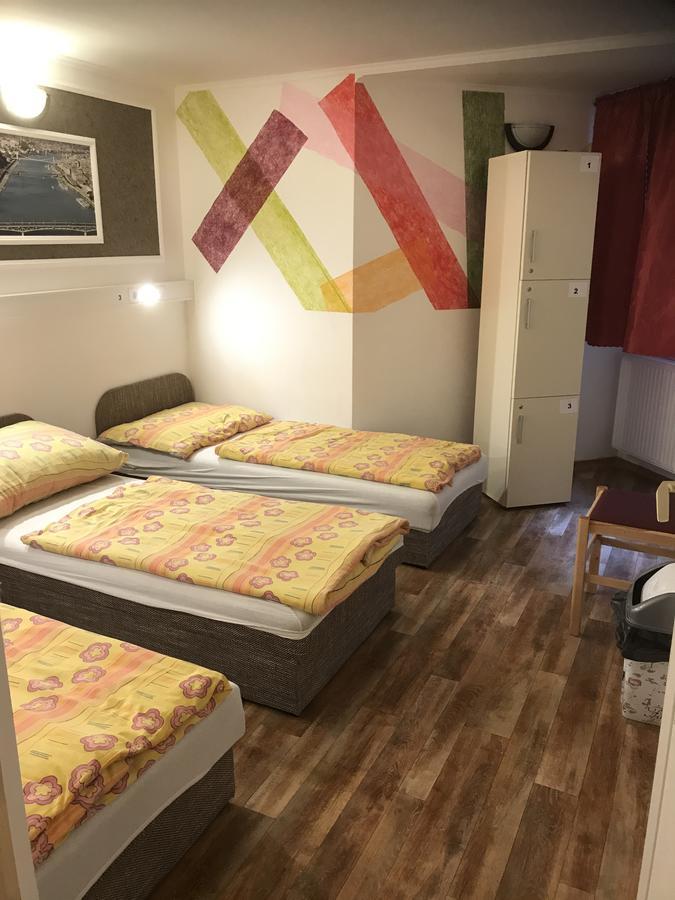 Opera Hostel Budapest Eksteriør billede