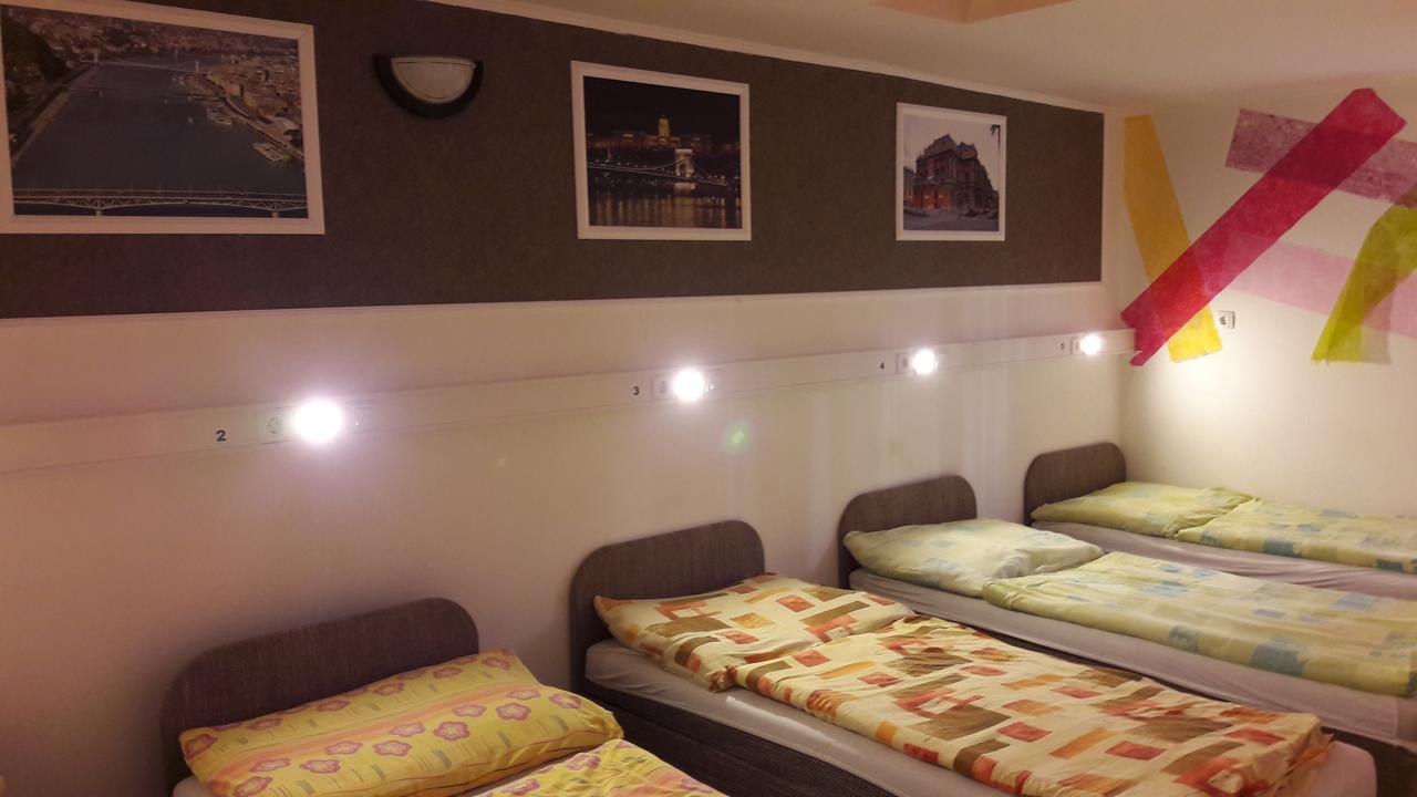 Opera Hostel Budapest Eksteriør billede