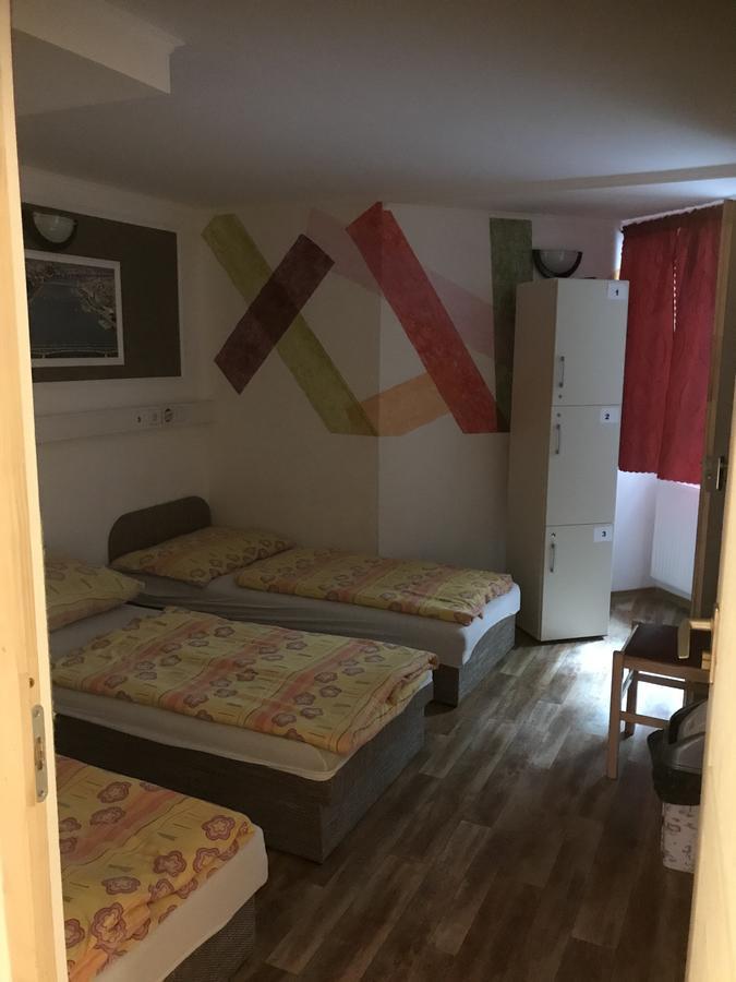 Opera Hostel Budapest Eksteriør billede