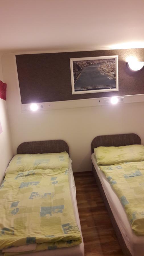 Opera Hostel Budapest Eksteriør billede