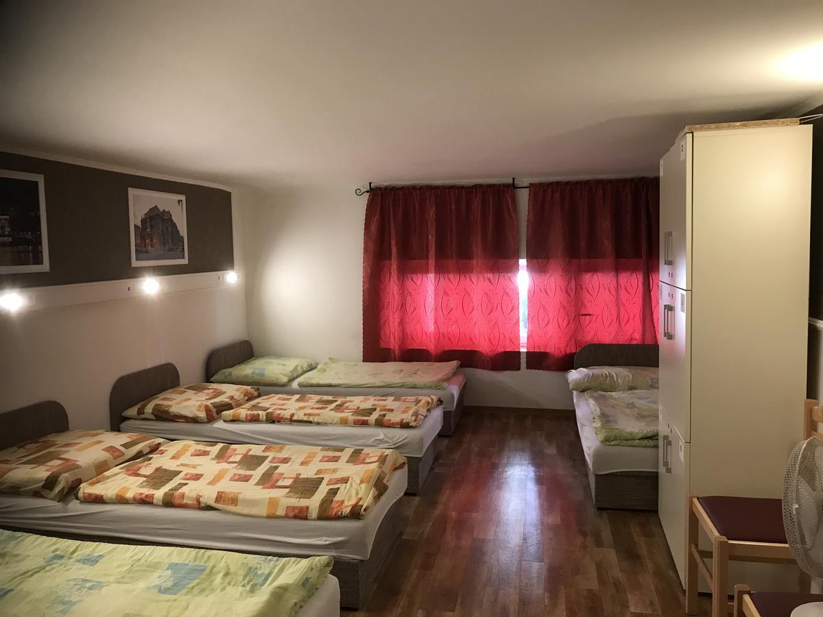 Opera Hostel Budapest Eksteriør billede